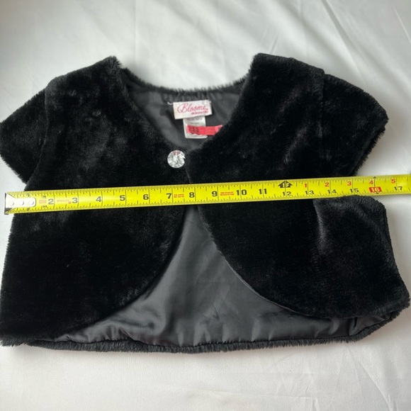 Macy's Girls Bloom Black Faux Fur (Size 10-12) - Picture 6 of 9